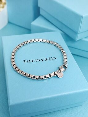 Authentic Tiffany & Co Venetian Link Bracelet